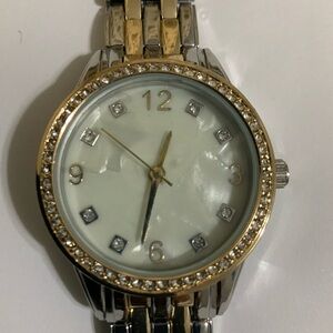 Like New JAPAN MOVT stainless Steel Women's Two Tone Round Watch